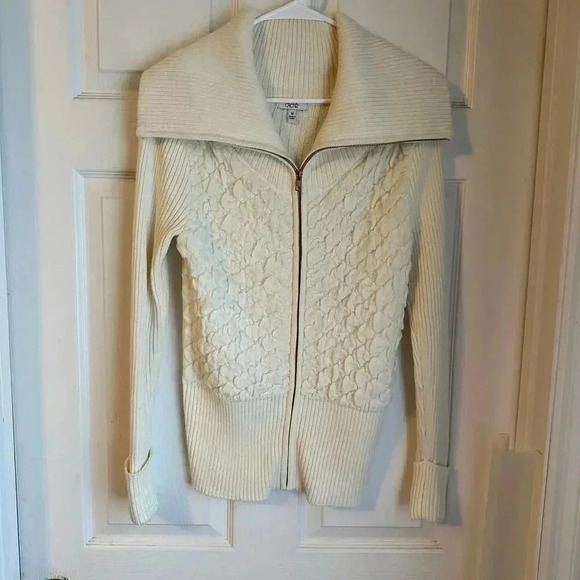 Cache Sz M Women’s Ivory Lux Puckered Full-Zip Preppy Cardigan Sweater Jacket - Picture 1 of 5